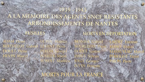 Plaque des cheminots fusillers ou morts en déportation de la gare SNCF de Nantes